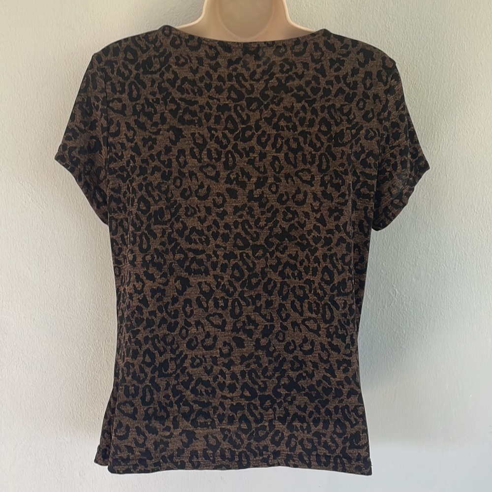 Briggs New York Petite leopard print cowl neck stretch blouse size medium - Picture 6 of 7